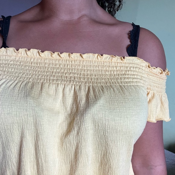 Yellow “Off the Shoulders” Top - Picture 3 of 3